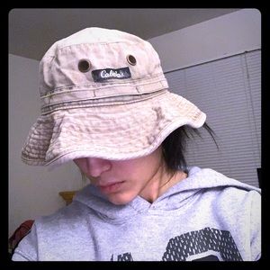 Cabela’s beige bucket/fisher hat